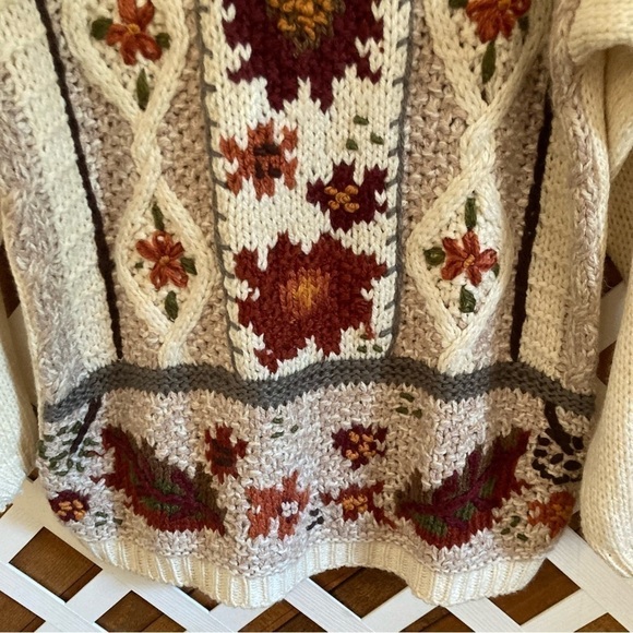 Vintage chunky 3D look Fall floral sweater size L - Picture 3 of 16